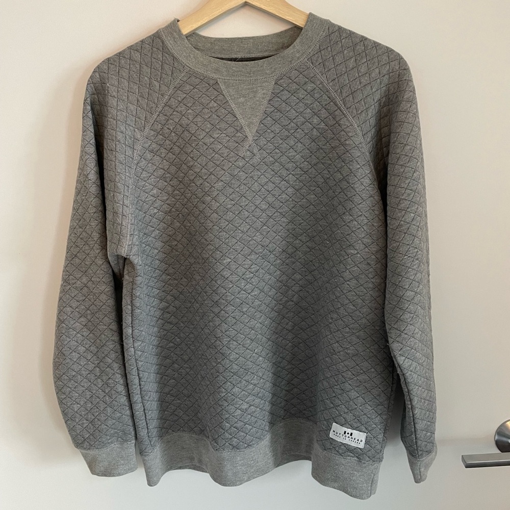 Quilter grey crew sweatshirt